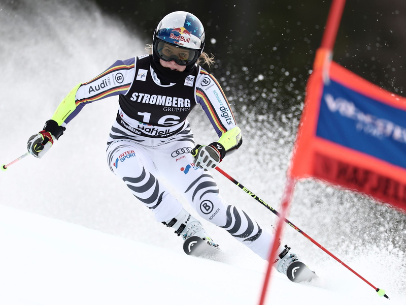 Emma Aicher hielt den Kampf um den Gesamtweltcup bis zum Schluss spannend. - Foto: Gabriele Facciotti/AP/dpa