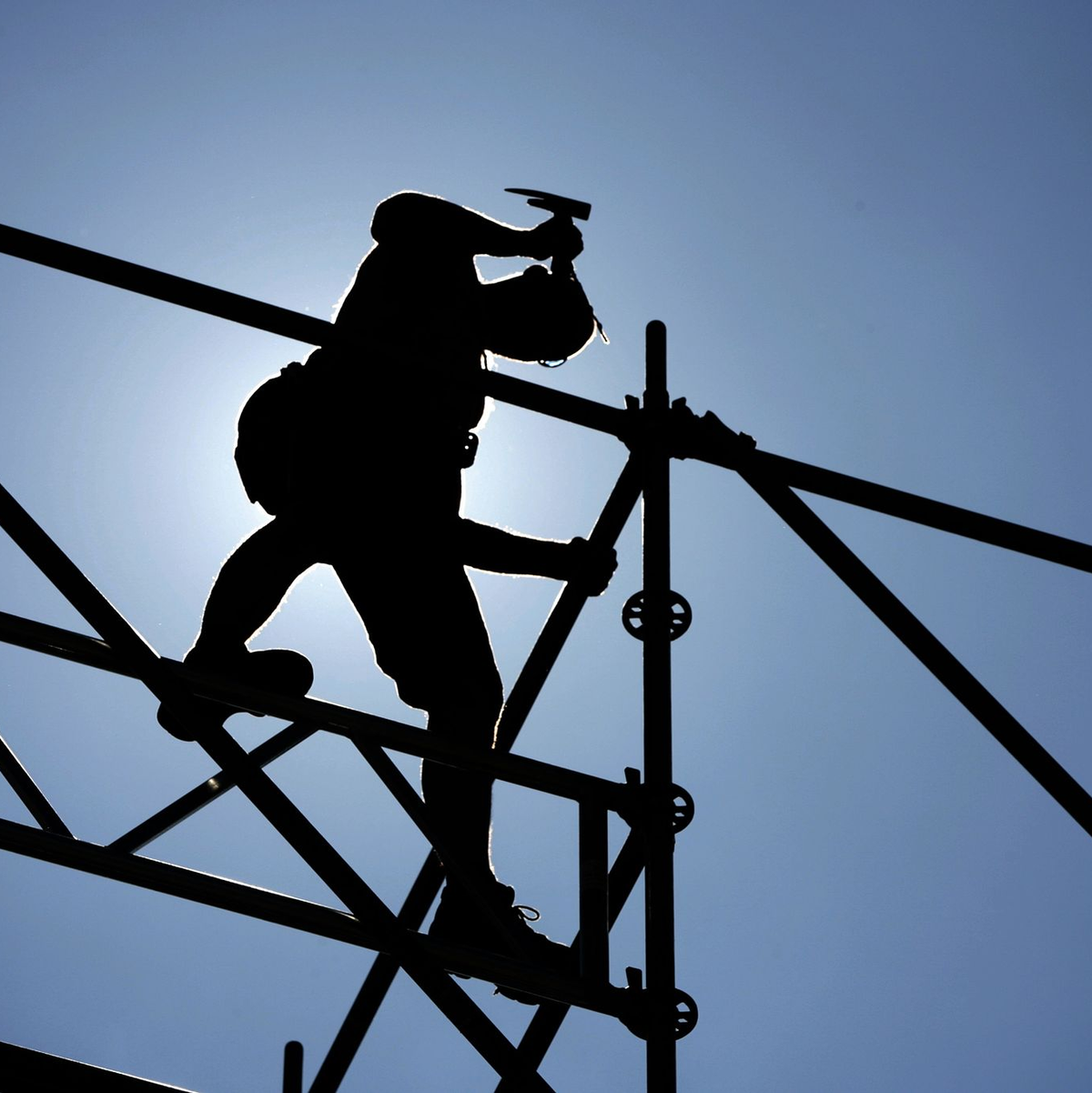 Risiko Arbeitsplatz: Die Zahl der Arbeitsunfälle sinkt seit Jahren. (Symbolfoto) - Foto: David-Wolfgang Ebener/dpa/dpa-tmn