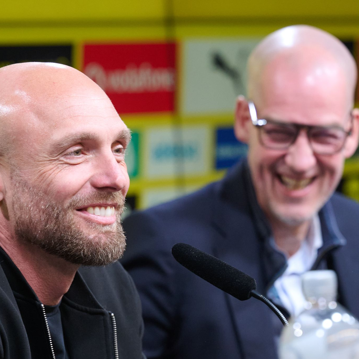Clubchef Carsten Cramer (r.) glaubt, mit Ole Book (l.) den richtigen Sportdirektor für den BVB gefunden zu haben - Foto: Bernd Thissen/dpa