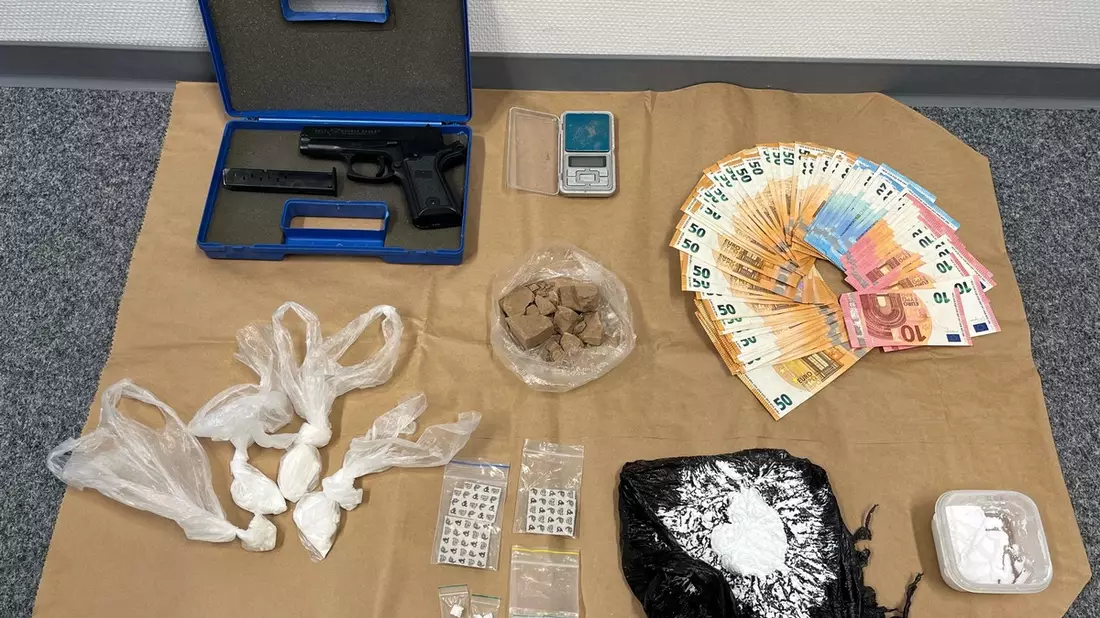POL-K: 260325-6-K Haftbefehl und Durchsuchungsbeschlüsse vollstreckt - Mutmaßlicher Dealer (43) festgenommen - Bild: presseportal.de