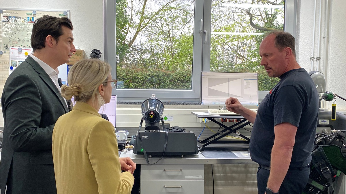 FW-GL: Interkommunale Zusammenarbeit der Feuerwehren Bergisch Gladbach und Odenthal vereinbart - Foto: presseportal.de