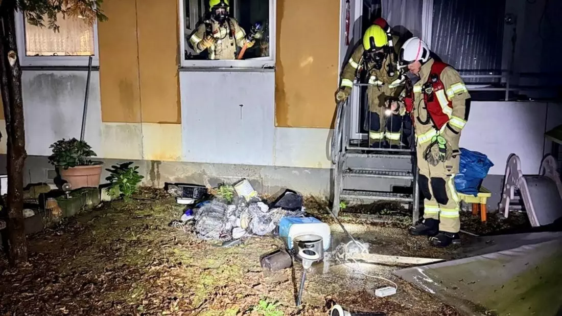 FW Ratingen: Küchenbrand in Mehrfamilienhaus - Bild: presseportal.de