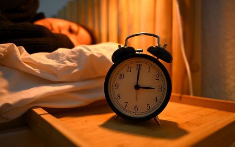 Es ist wieder so weit: Die Sommerzeit beginnt in der Nacht zu Sonntag. (Symbolbild) - Foto: Elisa Schu/dpa Es ist wieder so weit: Die Sommerzeit beginnt in der Nacht zu Sonntag. (Symbolbild) - Foto: Elisa Schu/dpa