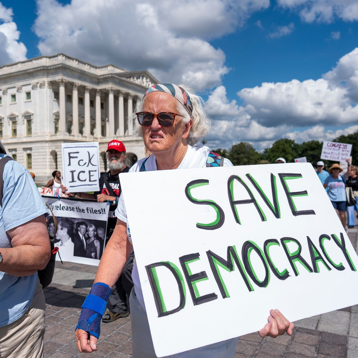 Die USA wurden im Demokratie-Index der Bertelsmann Stiftung zwar nicht untersucht, die dortige Entwicklung wird aber mit Sorge gesehen. (Archivbild)  - Foto: J. Scott Applewhite/AP/dpa