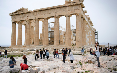 Die Akropolis steht stellvertretend für die attische Demokratie im alten Griechenland - es gab jedoch noch viel mehr partizipative Regierungsformen in der Antike. (Archivbild)  - Foto: Laurent Gillieron/KEYSTONE/dpa