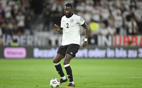 Jahrelang gesetzt als Abwehrchef, jetzt nicht mehr: Antonio Rüdiger. (Archivbild)  - Foto: Marius Becker/dpa