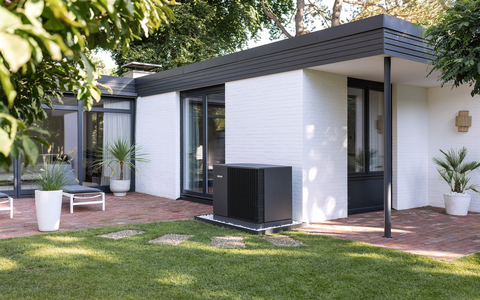 Hohe Energiepreise rücken Heizungstausch in den Fokus: Rund 80% wollen Deutschland von Öl- und Gasimporten unabhängig machen - Foto: presseportal.de Hohe Energiepreise rücken Heizungstausch in den Fokus: Rund 80% wollen Deutschland von Öl- und Gasimporten unabhängig machen - Foto: presseportal.de