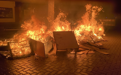 FW Speyer: Müllbrand Armensünderweg - Foto: presseportal.de