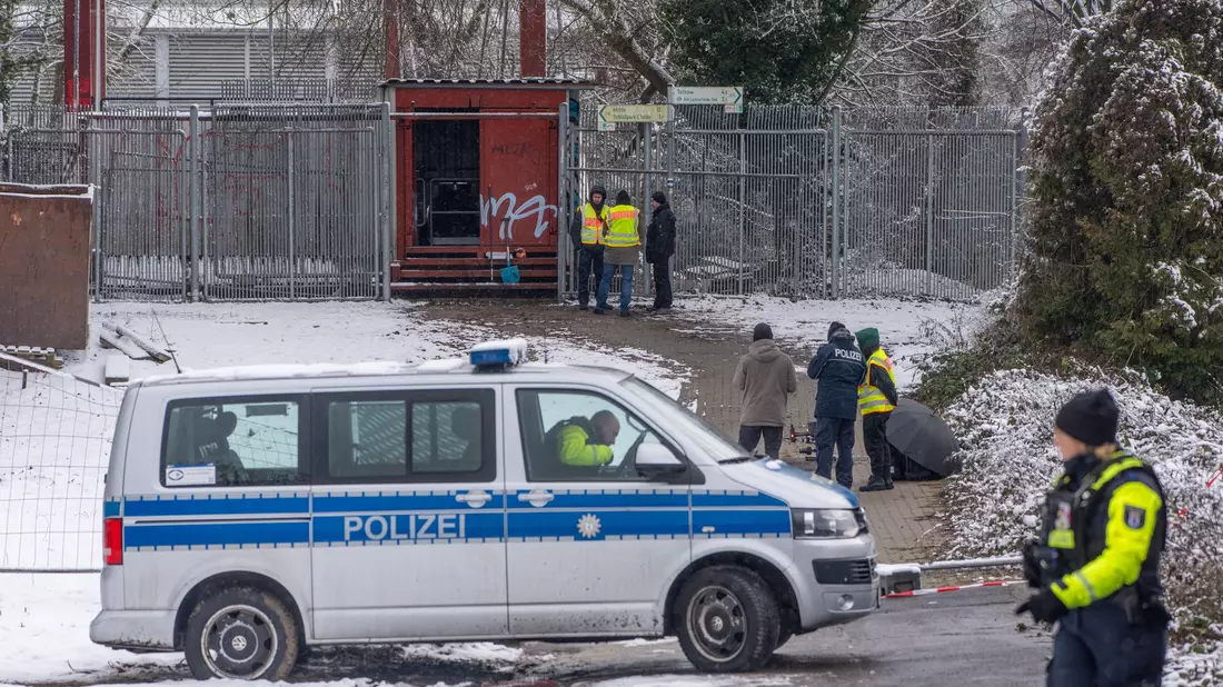 Durch den Brandanschlag Anfang des Jahres gab es bei winterlichen Temperaturen einen mehrtägigen Stromausfall im Südwesten Berlins. (Archivfoto)  - Bild: Michael Kappeler/dpa