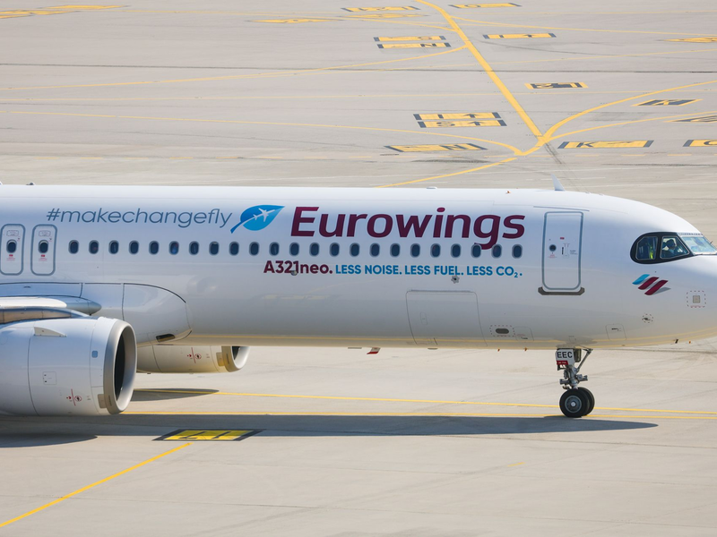 Wegen der hohen Nachfrage fliegt Eurowings zusätzliche Verbindungen nach Westeuropa. (Archivbild) - Foto: Christoph Schmidt/dpa