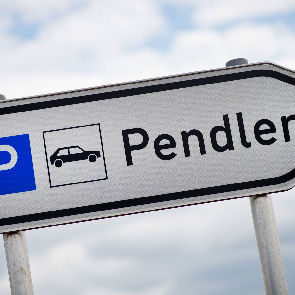 Wird die Pendlerpauschale angehoben? - Foto: David-Wolfgang Ebener/dpa