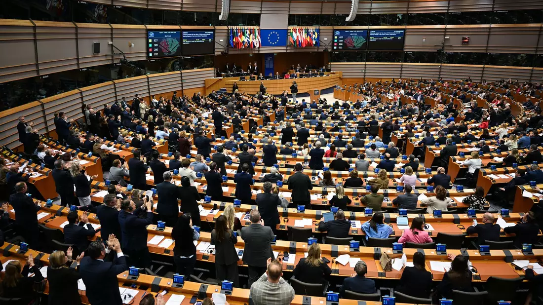 Die Abgeordneten des EU-Parlaments stimmten über ihre Position zur Verschärfung der europäischen Asylpolitik ab. - Bild: Katharina Kausche/dpa