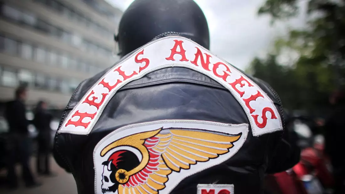 Der Mann soll vor elf Jahren in einer Kölner Kneipe als Chef der Kölner Hells Angels einen 29-Jährigen erschossen haben. (Symbol) - Bild: picture alliance / Fredrik von Erichsen/dpa