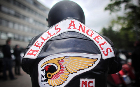 Der Mann soll vor elf Jahren in einer Kölner Kneipe als Chef der Kölner Hells Angels einen 29-Jährigen erschossen haben. (Symbol) - Foto: picture alliance / Fredrik von Erichsen/dpa