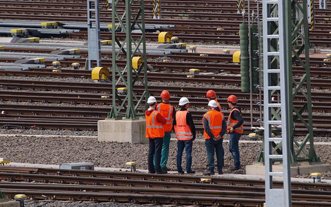 Arbeiter Gleisanlage (Archiv) - Foto: via dts Nachrichtenagentur