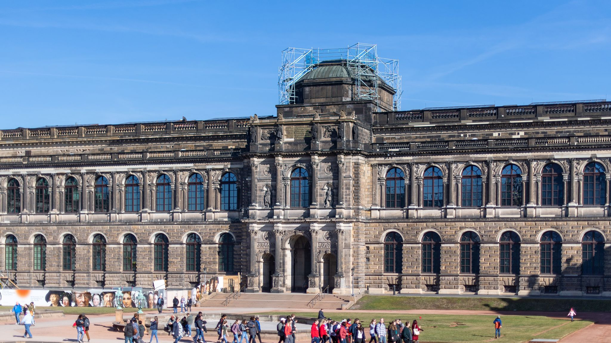 Das nach Dresden zurückgekehrte Werk von Lucas Cranach dem Älteren soll später in der Gemäldegalerie Alte Meister ausgestellt werden (Archivbild).  - Foto: Monika Skolimowska/dpa-Zentralbild/dpa
