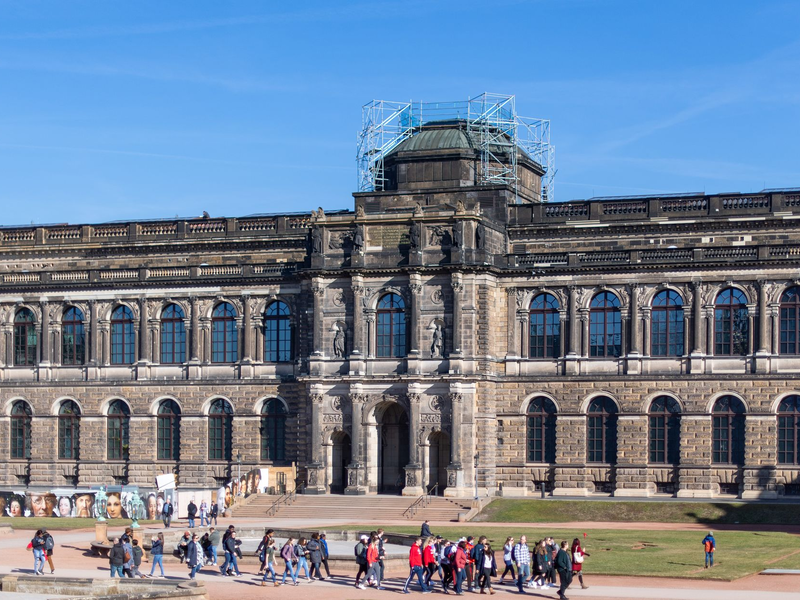 Das nach Dresden zurückgekehrte Werk von Lucas Cranach dem Älteren soll später in der Gemäldegalerie Alte Meister ausgestellt werden (Archivbild).  - Foto: Monika Skolimowska/dpa-Zentralbild/dpa