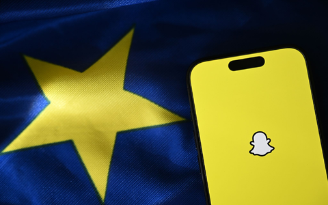 Die EU-Kommission nimmt Snapchat in den Blick. (Symbolbild) - Foto: Markus Lenhardt/dpa Die EU-Kommission nimmt Snapchat in den Blick. (Symbolbild) - Foto: Markus Lenhardt/dpa