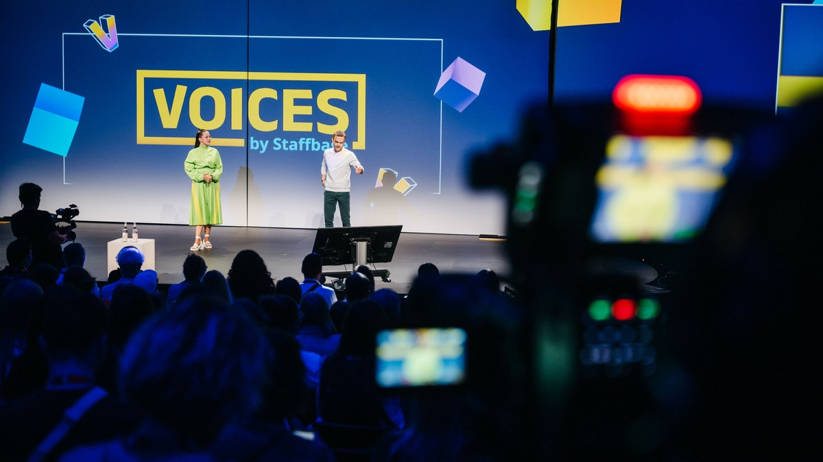 Zwischen Chatbot und Vertrauen: VOICES-Konferenz 2026 von Staffbase diskutiert die KI-Transformation der Mitarbeiterführung - Foto: presseportal.de