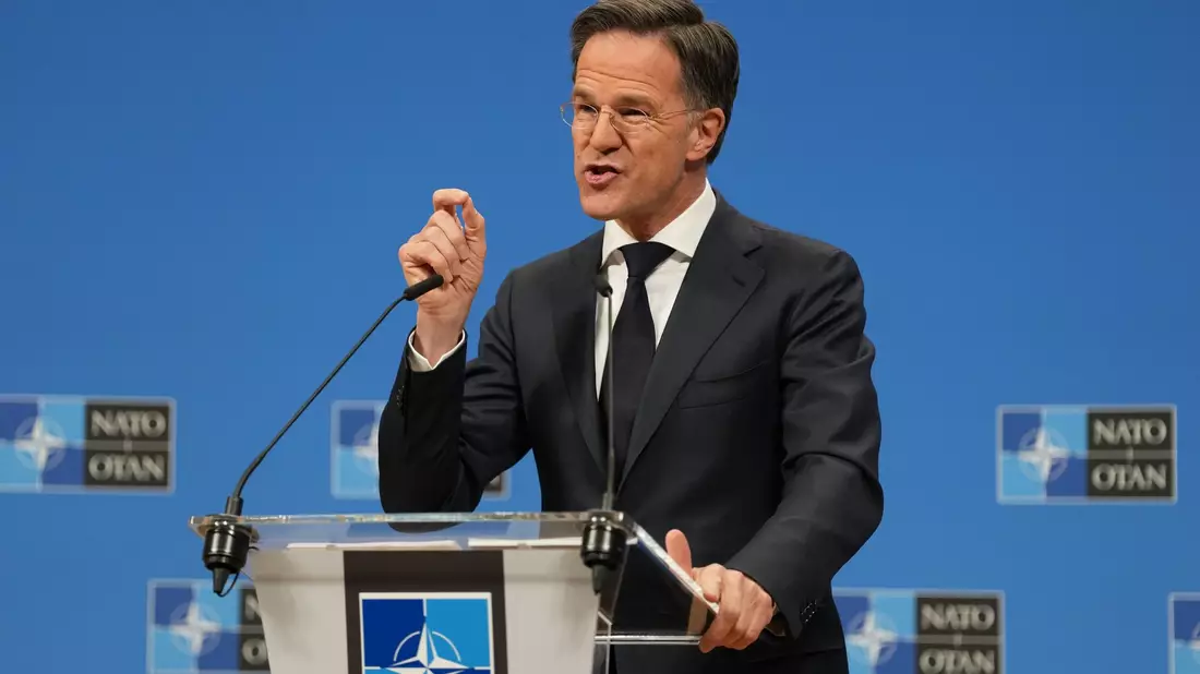 Sieht eine positive Entwicklung: Nato-Generalsekretär Mark Rutte stellte die neuen Zahlen am Donnerstag in Brüssel vor. (Archivbild) - Bild: Virginia Mayo/AP/dpa