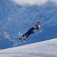Lindsey Vonn nur Augenblicke vor ihrem fatalen Sturz bei der Olympia-Abfahrt von Cortina d'Ampezzo. (Archivbild) - Foto: Jacquelyn Martin/AP/dpa