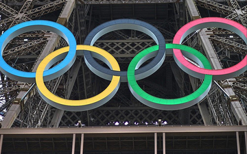 Eiffelturm mit Olympischen Ringen (Archiv) - Foto: via dts Nachrichtenagentur