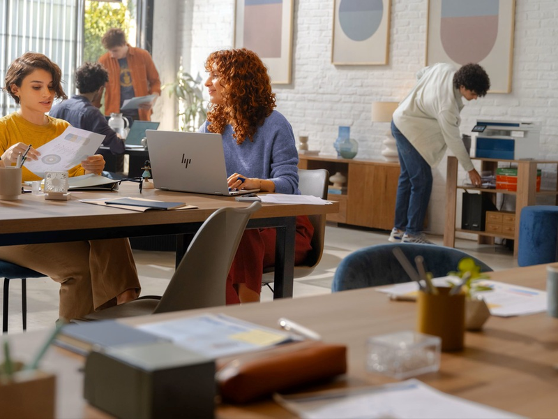 HP bringt KI in den Arbeitsalltag: Neue Innovationen für produktiveres Arbeiten - Foto: presseportal.de