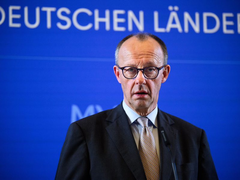 Sagen, was geht: Dafür hat Kanzler Merz Sympathien. - Foto: Bernd von Jutrczenka/dpa