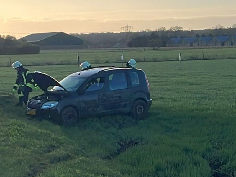 FW Sonsbeck: Person eingeklemmt - Foto: presseportal.de