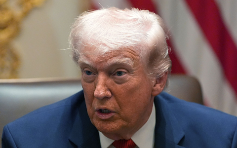 Trump hat mit der Zerstörung iranischer Kraftwerke gedroht. - Foto: Alex Brandon/AP