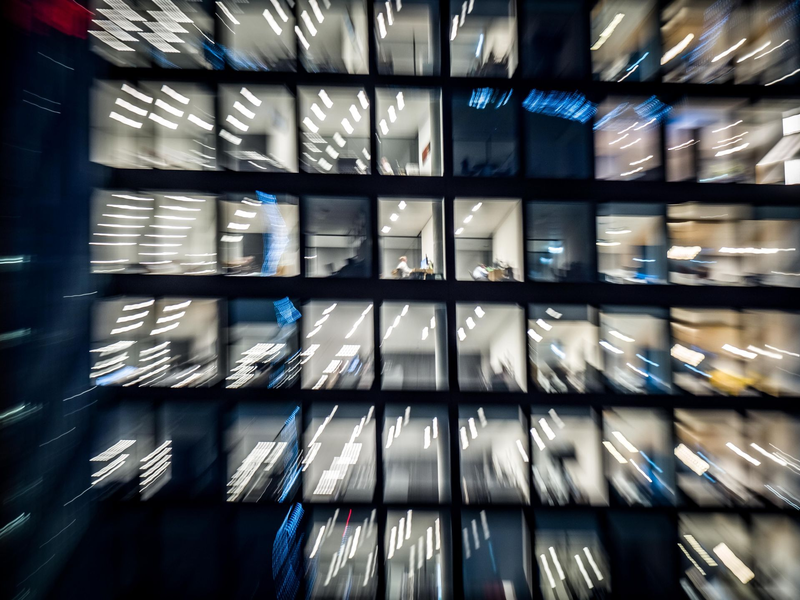 In vielen Betrieben wird eher auf Präsenz geachtet als auf Arbeitsergebnisse. - Foto: Frank Rumpenhorst/dpa/dpa-tmn