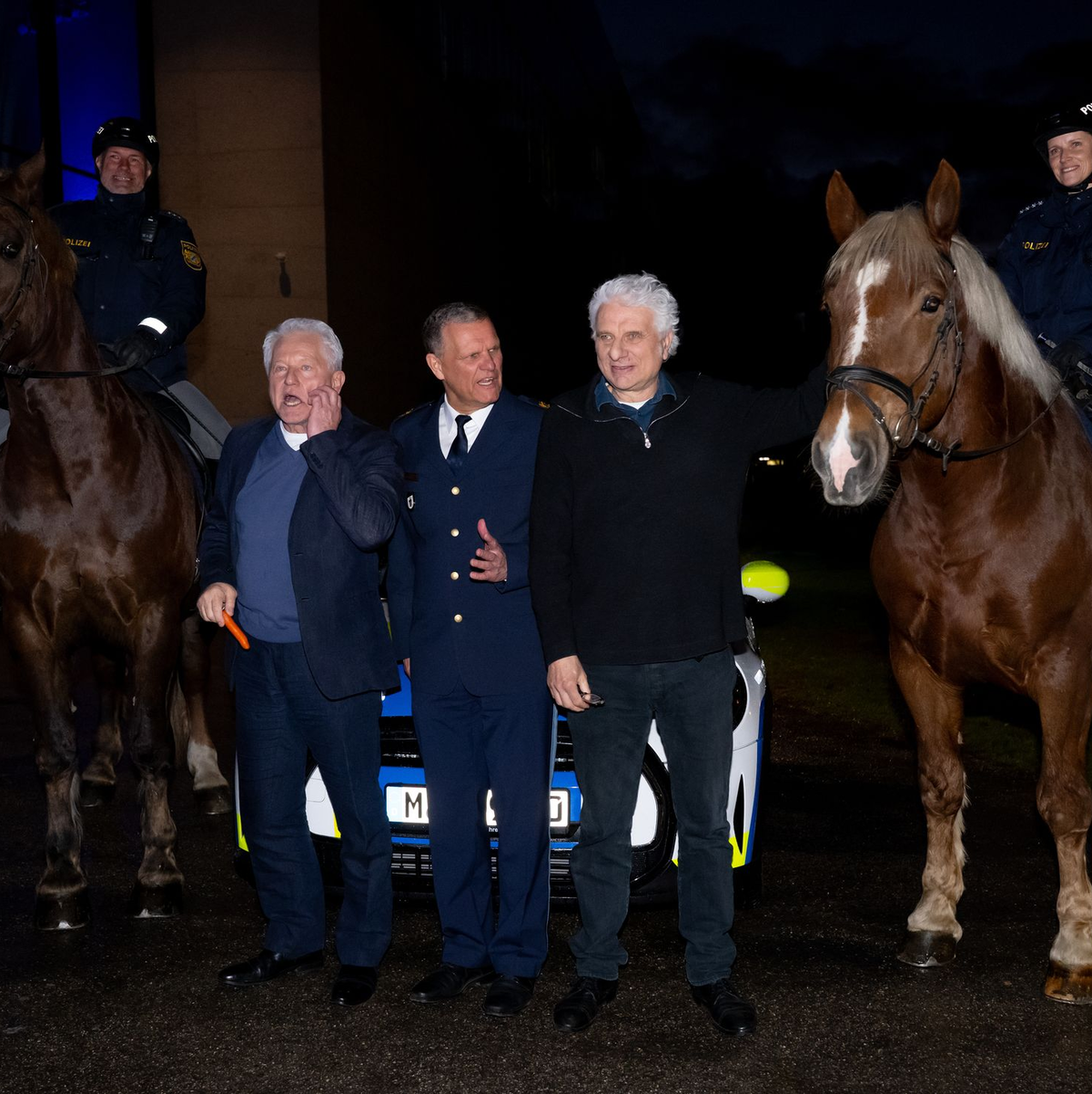 Auch der Münchner Polizeipräsident verabschiedete die Fernseh-Kommissare. - Foto: Sven Hoppe/dpa