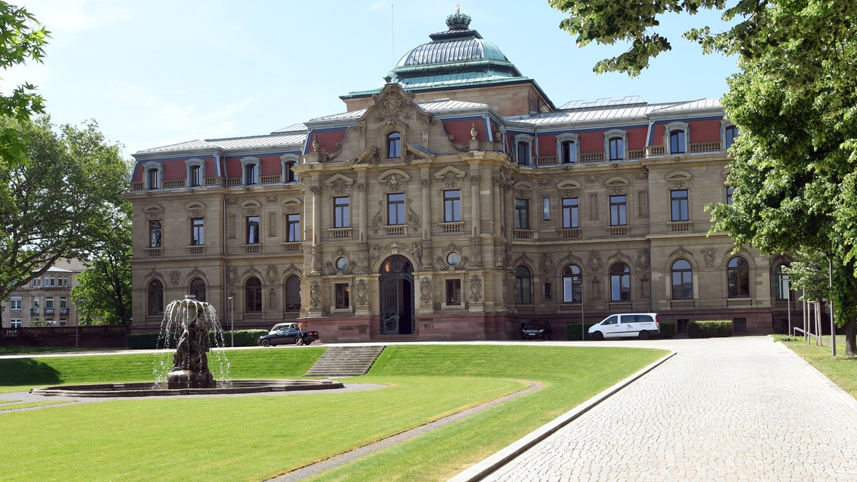 Gerichte stärken Patientenschutz: Apotheken haften für unzulässige Plattform-Werbung - Foto: presseportal.de