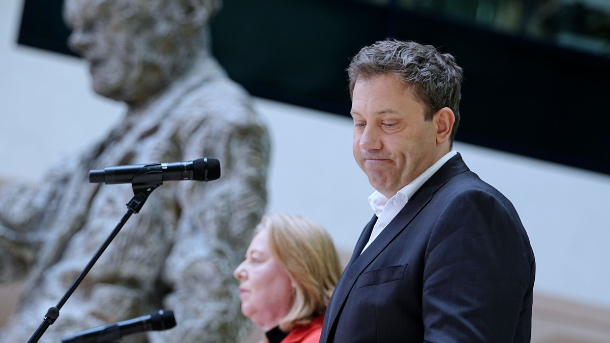 Bärbel Bas und Lars Klingbeil (beide SPD) im Willy-Brandt-Haus in Berlin. (Archivbild) - Foto: Kay Nietfeld/dpa