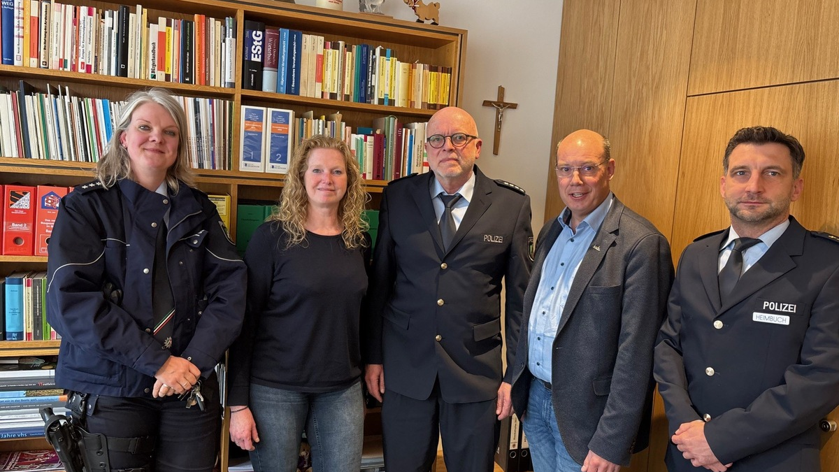 POL-SO: Neuer Wachleiter Warstein macht Antrittsbesuch beim Rüthener Bürgermeister - Foto: presseportal.de