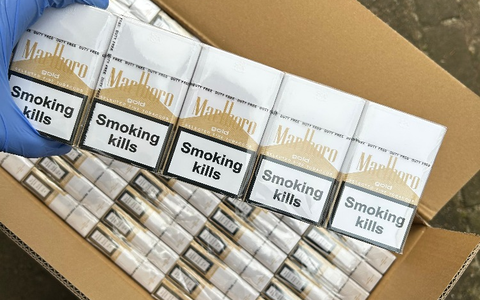 ZOLL-H: Gemeinsamer Schlag gegen den illegalen Zigarettenhandel/Durchsuchungen in Bremen und Landkreis Oldenburg; Sicherstellung von ca. 1,3 Millionen Zigaretten; Steuerschaden von ĂŒber 300.000 Euro - Foto: presseportal.de ZOLL-H: Gemeinsamer Schlag gegen den illegalen Zigarettenhandel/Durchsuchungen in Bremen und Landkreis Oldenburg; Sicherstellung von ca. 1,3 Millionen Zigaretten; Steuerschaden von ĂŒber 300.000 Euro - Foto: presseportal.de