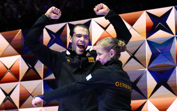 Für Nikita Volodin und Minerva Hase ging mit WM-Gold ein Traum in Erfüllung. - Foto: Petr David Josek/AP/dpa