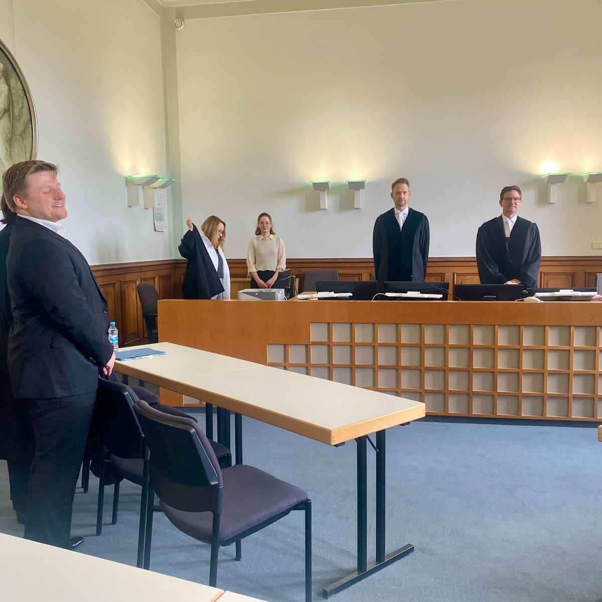 Ein spitzer Kommentar von El Hotzo zum Attentat auf Donald Trump im US-Wahlkampf hatte erneut die Berliner Justiz beschäftigt. - Foto: Torsten Holtz/dpa