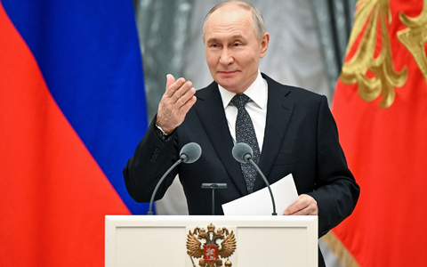 Putin bleibt bei seinen Kriegszielen unbeirrt. (Archivbild) - Foto: Kristina Solovyova/Pool Sputnik Kremlin/AP/dpa