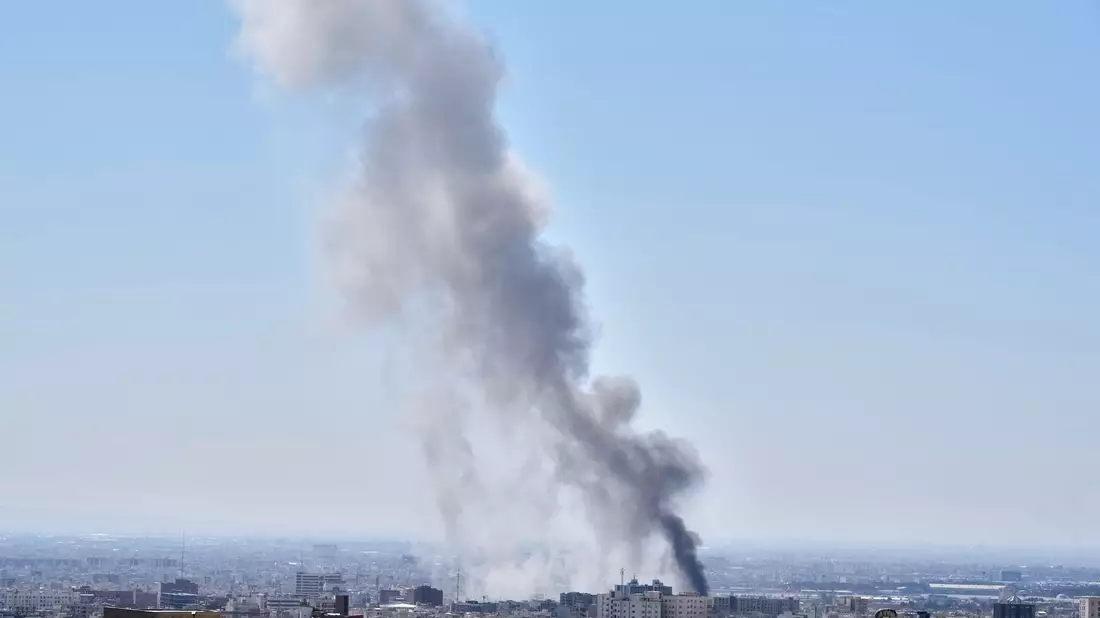 Der Iran-Krieg dauert inzwischen seit fast einem Monat an. (Archivbild) - Bild: Vahid Salemi/AP/dpa
