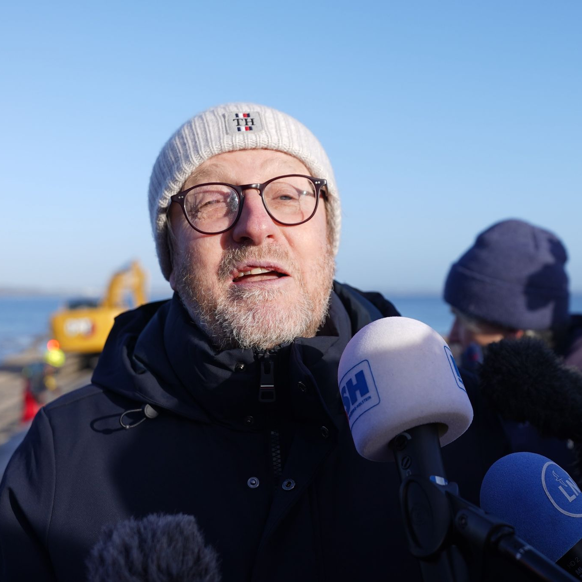 Sven Partheil-Böhnke, Bürgermeister von Timmendorfer Strand, zeigte sich erleichtert. - Foto: Marcus Brandt/dpa