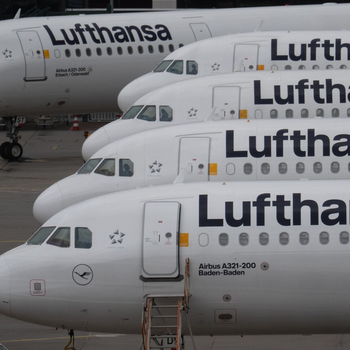 Bei der Lufthansa sind Streiks beim Bodenpersonal mit einer Tarifeinigung vom Tisch. (Archivbild) - Foto: Boris Roessler/dpa