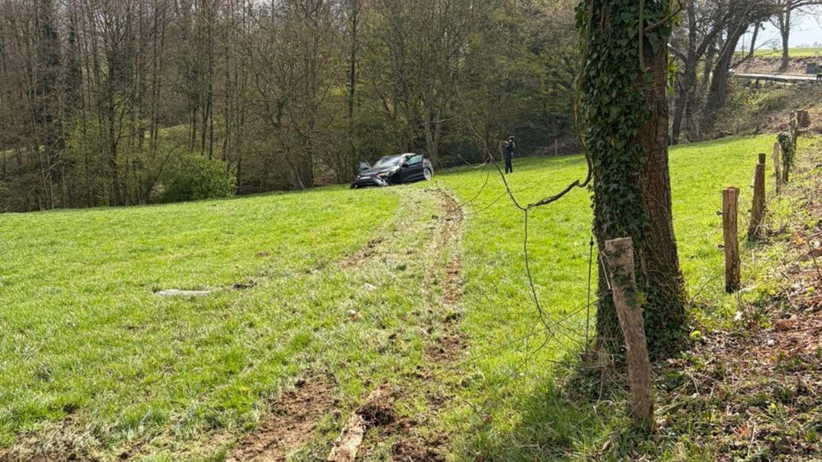 FW Hennef: Verkehrsunfall in Hennef-Westerhausen - Zwei Leichtverletzte - Foto: presseportal.de