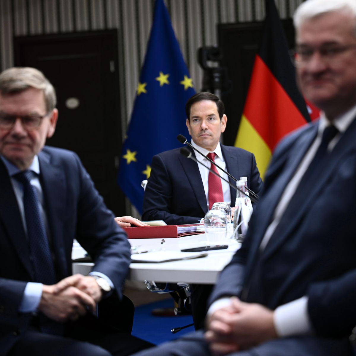 Rubio hatte sich vor seinem Abflug noch wenig versöhnlich geäußert. - Foto: Brendan Smialowski/Pool AFP via AP/dpa