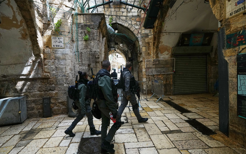 Israel steht weiterhin aus dem Iran unter Beschuss. - Foto: Mahmoud Illean/AP/dpa