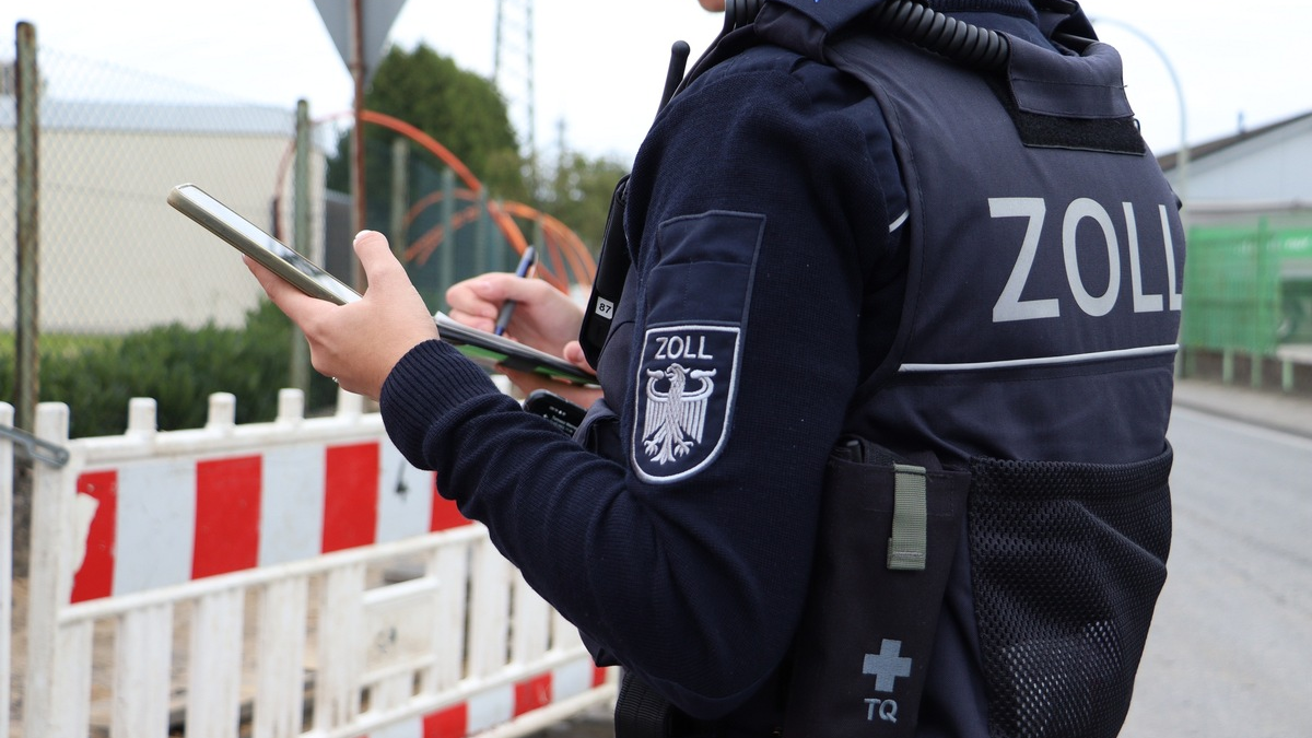 HZA-MS: Zoll prüft Glasfaserbaustellen in Münster mit erschreckendem Ergebnis / Schwarzarbeit und illegale Beschäftigung in großem Ausmaß - Foto: presseportal.de