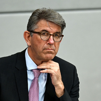 Kulturstaatsminister Weimer lässt den Vorwurf «einseitiger Eingriffe» zurückweisen. (Archivbild) - Foto: Lilli Förter/dpa