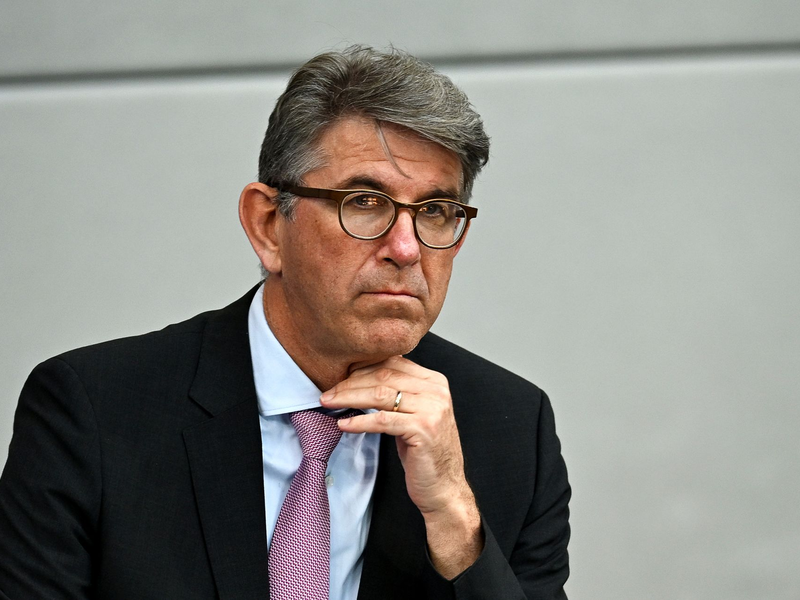 Kulturstaatsminister Weimer lässt den Vorwurf «einseitiger Eingriffe» zurückweisen. (Archivbild) - Foto: Lilli Förter/dpa