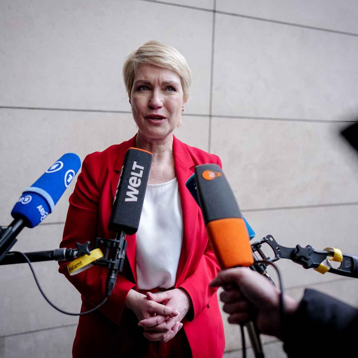 Auch Mecklenburg-Vorpommerns SPD-Regierungschefin Manuela Schwesig will eine Wahl gewinnen.  - Foto: Kay Nietfeld/dpa