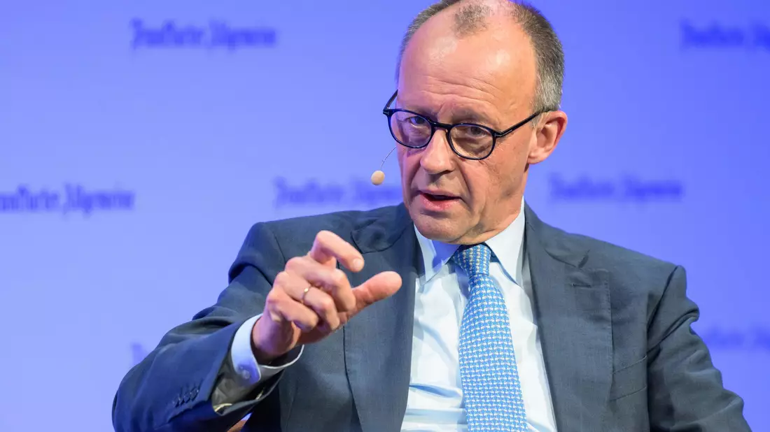 Der Kanzler kritisiert den US-Präsidenten erneut hart. - Bild: Hannes P. Albert/dpa